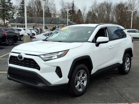 Used 2024 Toyota RAV4 XLE image 3