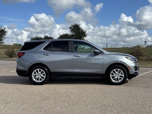 Used 2023 Chevrolet Equinox LT FWD image 6