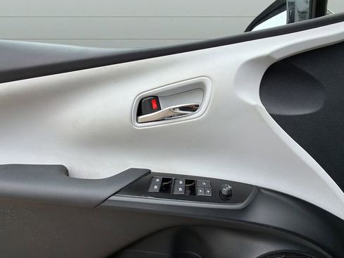 Used 2018 Toyota Prius Prime Advanced FWD image 23