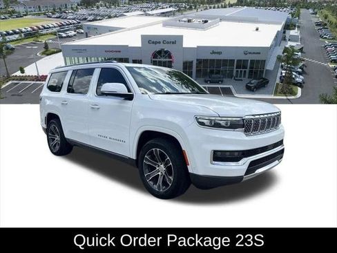 Certified 2022 Jeep Grand Wagoneer Series I AWD/4WD image 3