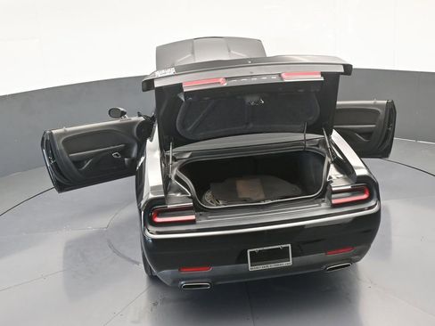 Used 2019 Dodge Challenger SXT image 65