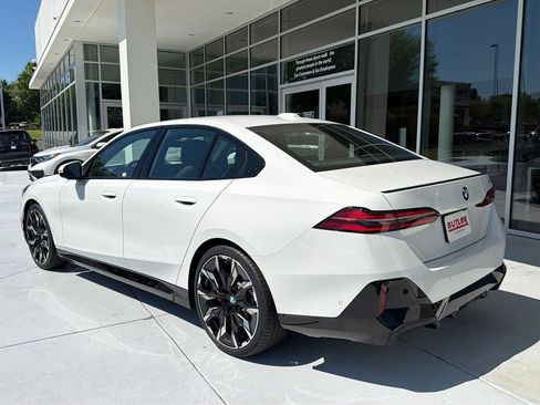 New 2027 BMW 530i RWD image 4