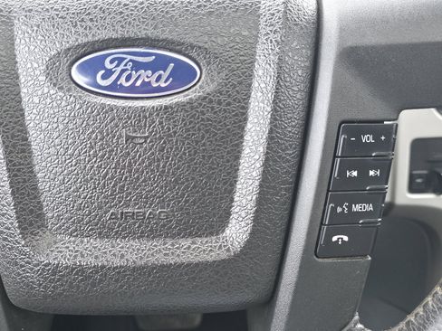 Used 2013 Ford F150 Lariat w/ Luxury Equipment Group image 33