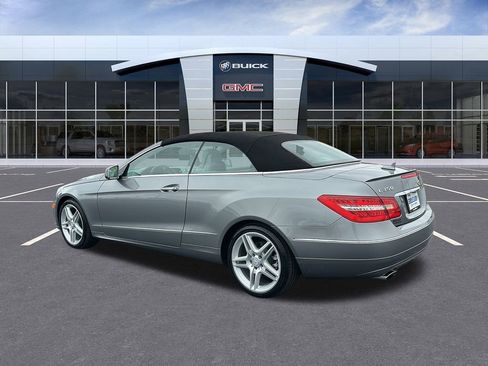 Used 2011 Mercedes-Benz E 350 Cabriolet image 3