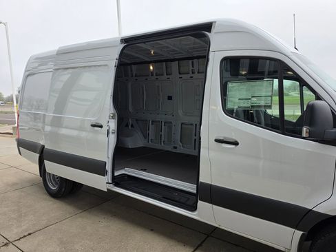 New 2026 Mercedes-Benz Sprinter 3500 image 26