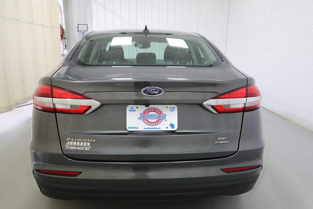 Used 2020 Ford Fusion SE FWD image 16