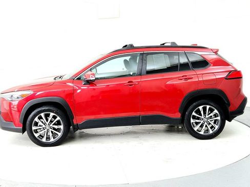 Certified 2023 Toyota Corolla Cross XLE w/ Convenience Package AWD/4WD image 3