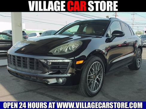 Used 2018 Porsche Macan AWD/4WD image 1