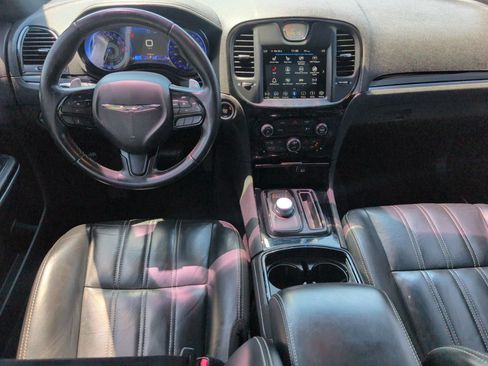 Used 2019 Chrysler 300 S AWD/4WD image 28
