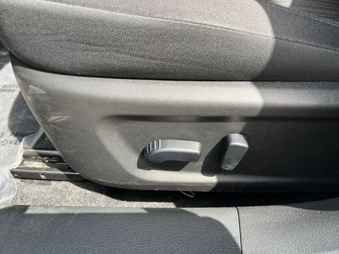 Used 2025 Nissan Altima 2.5 SV image 21