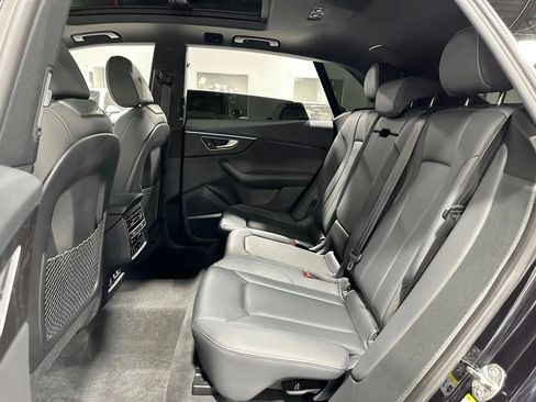 Used 2020 Audi Q8 Premium Plus w/ Premium Plus Package AWD/4WD image 5