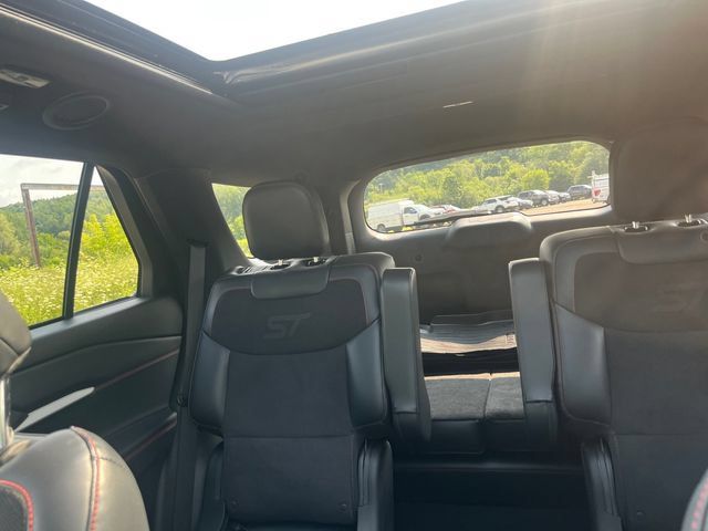 Certified 2025 Ford Explorer ST w/ Sun And Sound Package AWD/4WD image 23