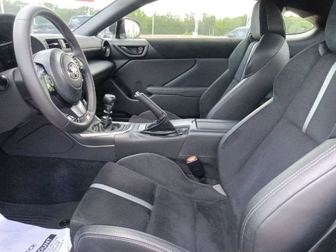 Used 2025 Toyota GR86 Premium RWD image 16