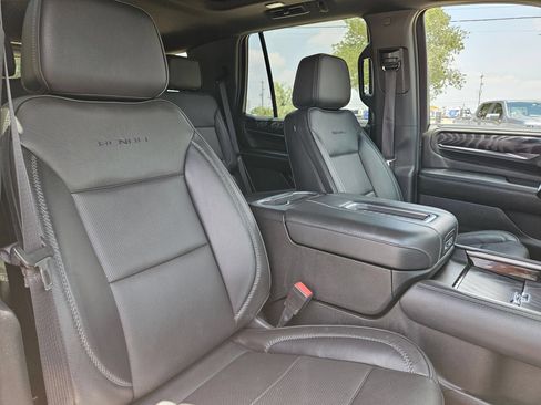 Certified 2022 GMC Yukon Denali AWD/4WD image 31