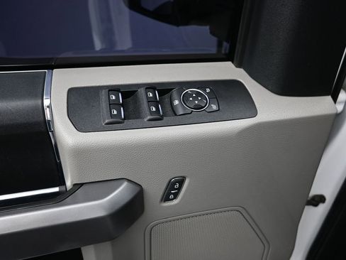 Used 2019 Ford F250 XLT AWD/4WD image 11