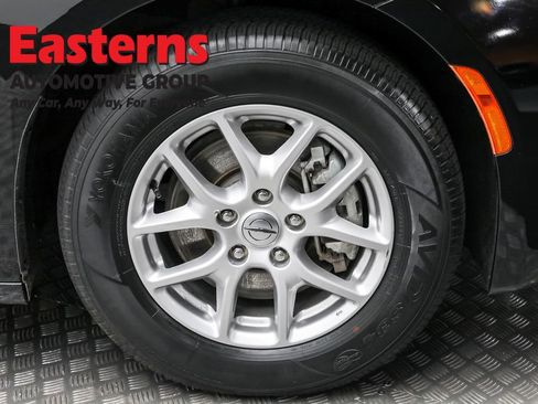 Used 2024 Chrysler Voyager LX image 30