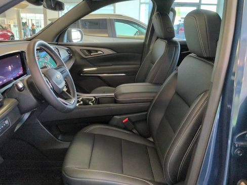 Used 2026 Chevrolet Traverse LT w/ LPO, Floor Liner Package AWD/4WD image 12