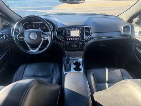 Used 2019 Jeep Grand Cherokee Limited AWD/4WD image 30