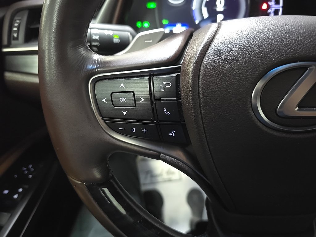 Used 2019 Lexus ES 300h w/ Premium Package FWD image 20