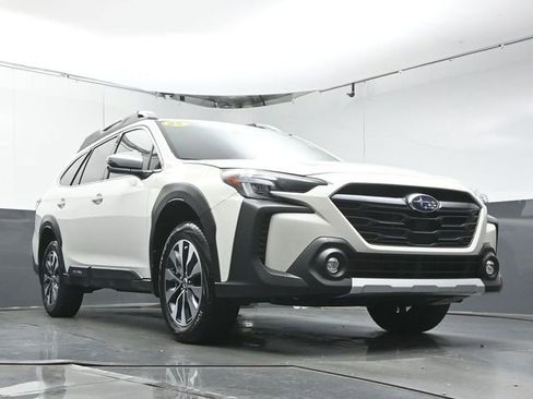 Certified 2025 Subaru Outback Touring w/ Popular Package #2 image 34