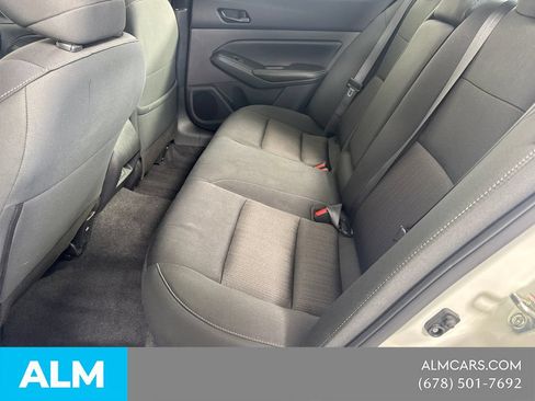 Used 2025 Nissan Altima 2.5 SV FWD image 24
