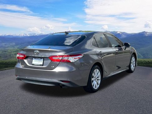 Used 2019 Toyota Camry LE w/ Carpet Mat Package FWD image 5