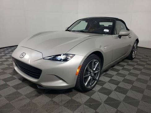 Used 2023 MAZDA MX-5 Miata Grand Touring image 3