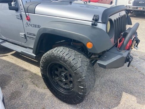 Used 2017 Jeep Wrangler Unlimited Sport image 11