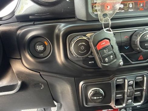 Used 2021 Jeep Wrangler Unlimited Rubicon w/ Trailer Tow Package AWD/4WD image 44