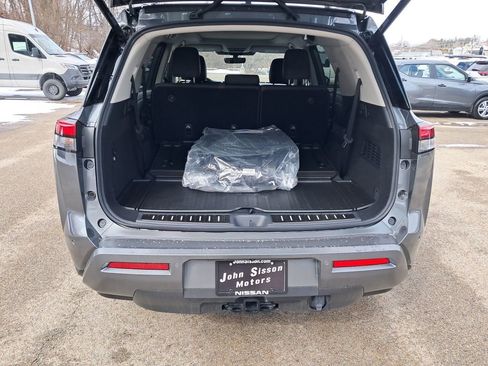 New 2026 Nissan Pathfinder Platinum w/ Lighting Package image 24
