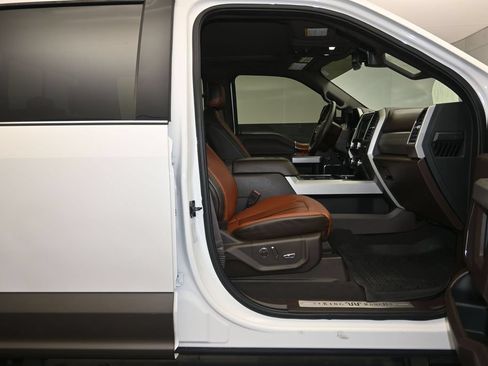 Used 2019 Ford F350 King Ranch w/ King Ranch Ultimate Package AWD/4WD image 28