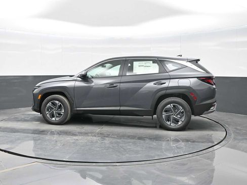 New 2026 Hyundai Tucson Blue SE image 5