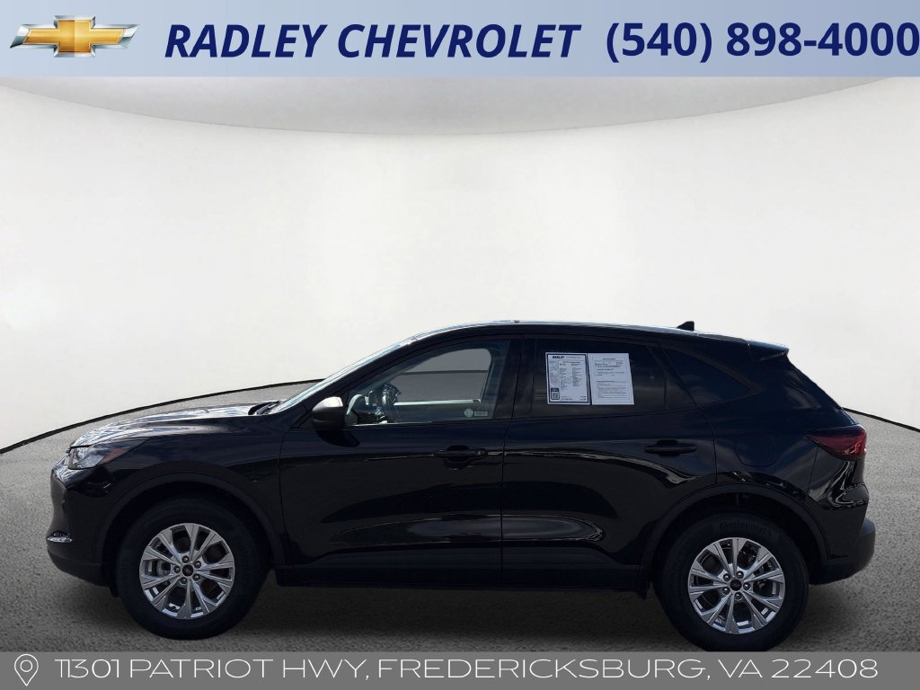 Used 2025 Ford Escape Active AWD/4WD image 16