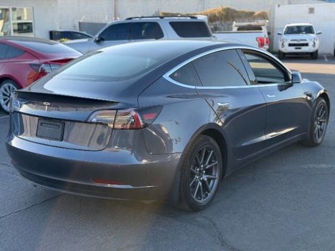 Used 2020 Tesla Model 3 Standard Range RWD image 3