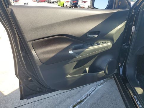 Used 2024 Nissan Kicks SV w/ Exterior Package FWD image 24