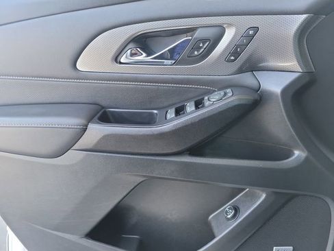 Certified 2023 Chevrolet Traverse Premier FWD image 21