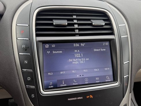 Used 2020 Lincoln Nautilus FWD w/ Equipment Group 101A image 26