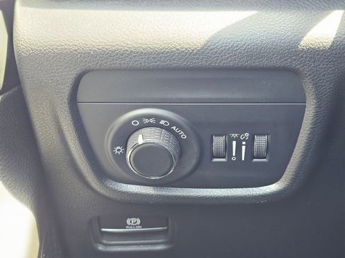 New 2026 Jeep Grand Cherokee Altitude RWD image 17