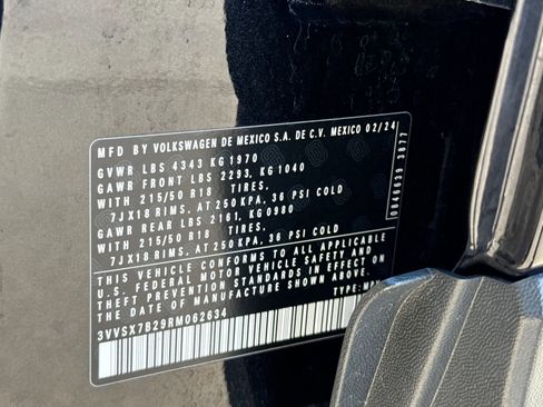 Used 2024 Volkswagen Taos SE image 23