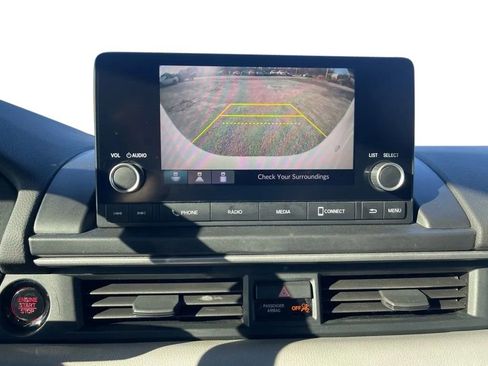 Used 2023 Honda Pilot LX image 28