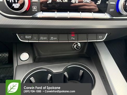 Used 2017 Audi A4 2.0T Prestige w/ Prestige Package image 34