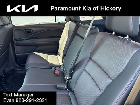 Used 2024 Honda Passport Black Edition image 14