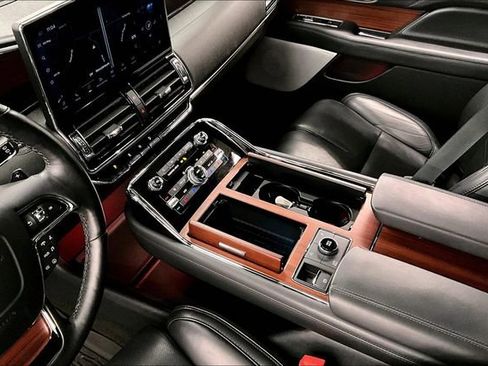 Used 2023 Lincoln Navigator L Reserve w/ Equipment Group 201A AWD/4WD image 16