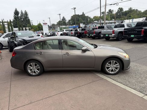 Used 2010 INFINITI G37 Journey w/ Premium Pkg RWD image 7
