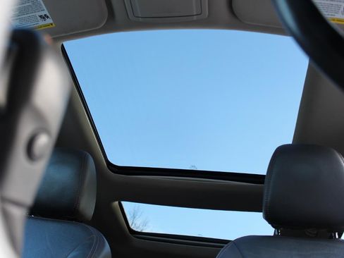 Used 2013 Ford Edge SEL image 16