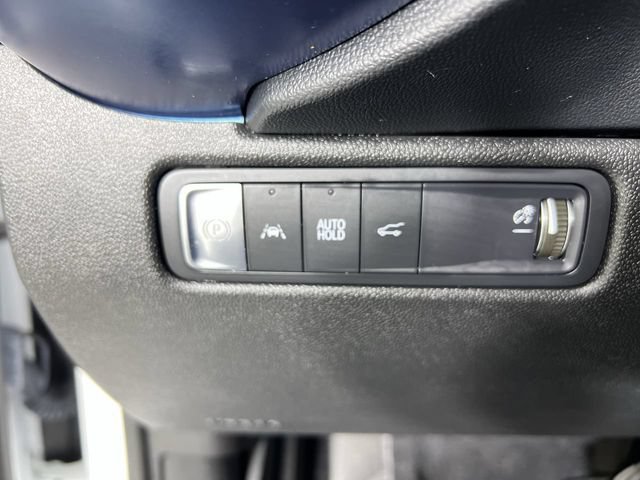 Certified 2024 Chevrolet Equinox EV LT w/ LPO, Blackout Package FWD image 17