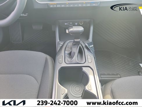 New 2026 Kia K4 FWD image 18