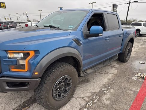 Used 2019 Ford F150 Raptor w/ Equipment Group 802A Luxury image 2