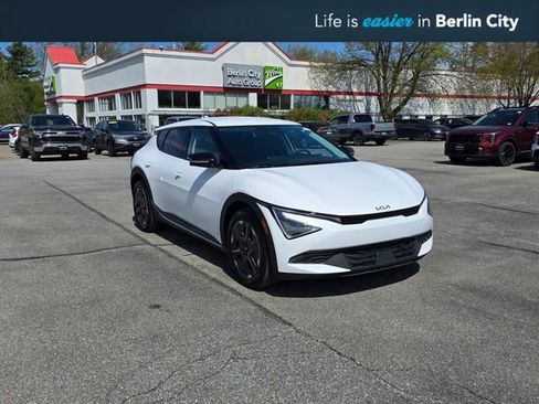 New 2026 Kia EV6 Wind AWD/4WD image 1