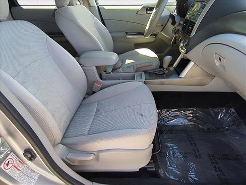 Used 2011 Subaru Forester 2.5X Premium w/ All-Weather Pkg image 19